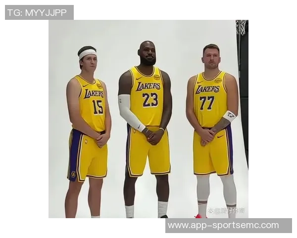 小里弗斯分析老詹在湖人角色转变为何需无球打法而非持球核心