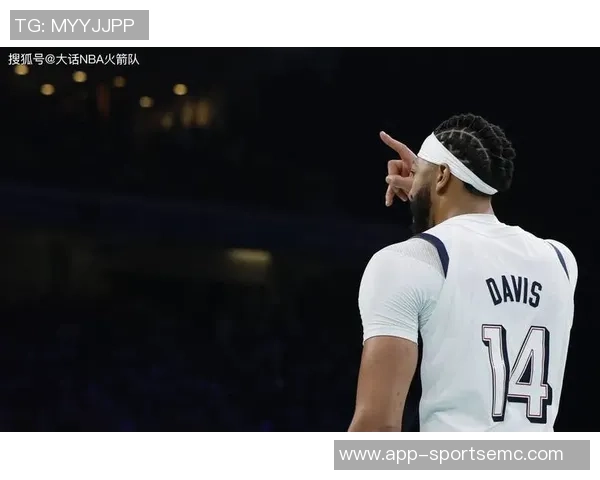 弗拉格谈浓眉与欧文的心理支持与榜样力量 弗拉格谈浓眉与欧文的心理支持与榜样力量